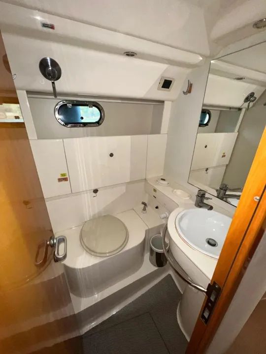 Lancha Ferretti 38 pés - Foto 8