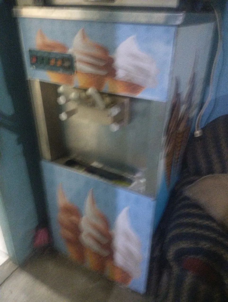 Máquina de sorvete italininha - Foto 2