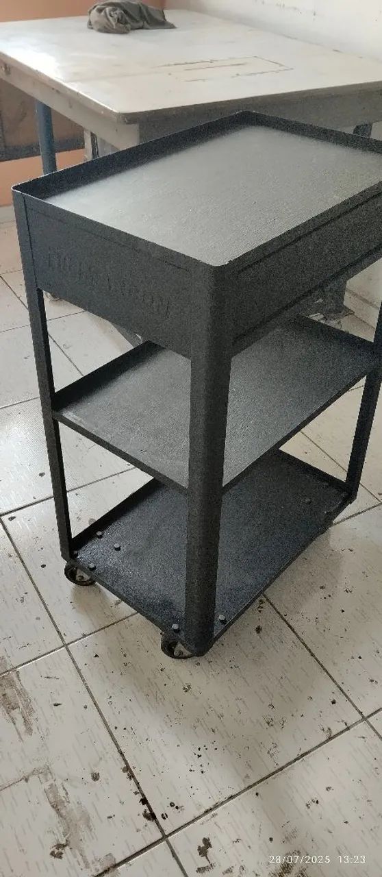 Carrinho de ferramentas para oficinas em Geral 