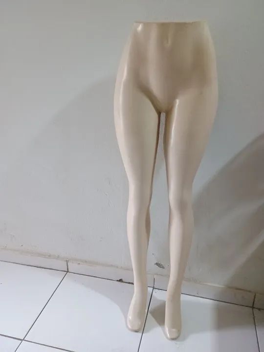 Mannequins de vitrine - par masculino e feminino - Foto 2