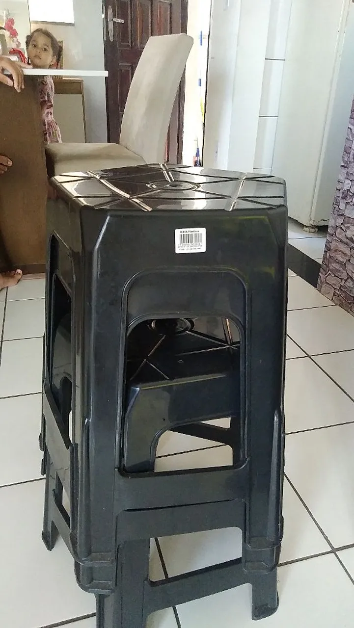 3 Banquinhos de Plástico Preto Resistente