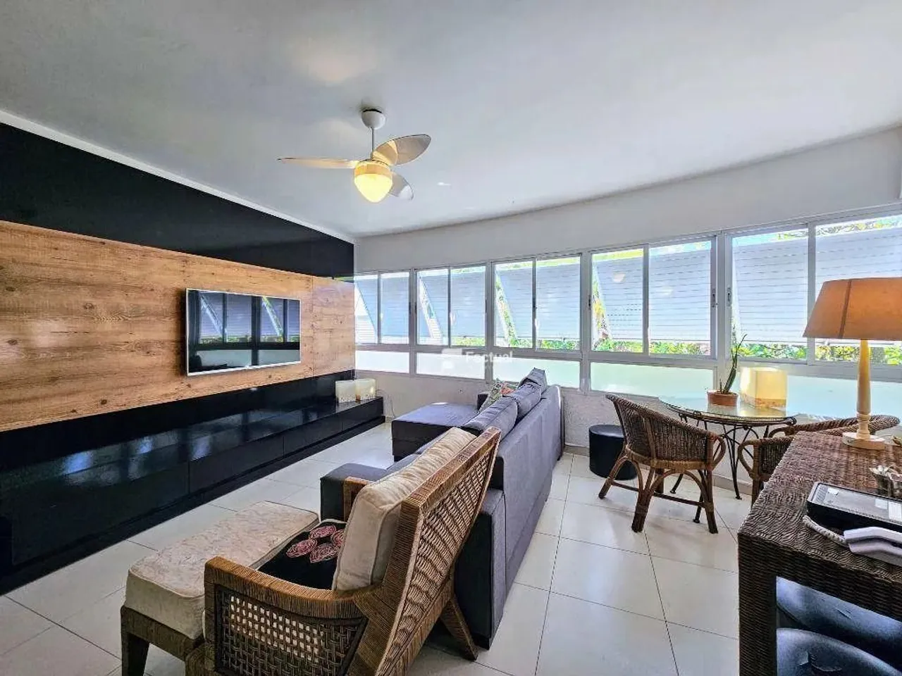 Apartamento à venda na Praia do Tombo- Guarujá/SP.
