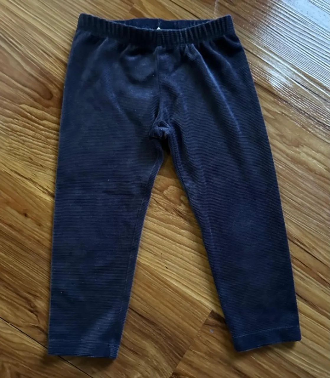 Calça Fleece Old Navy tamanho 3 anos importada (desapego)