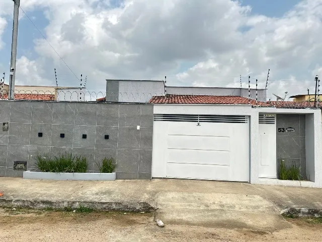 Vendo casa com piscina em Nova Esperança 