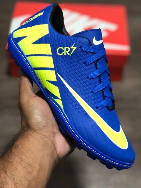 Chuteira Nike Society 