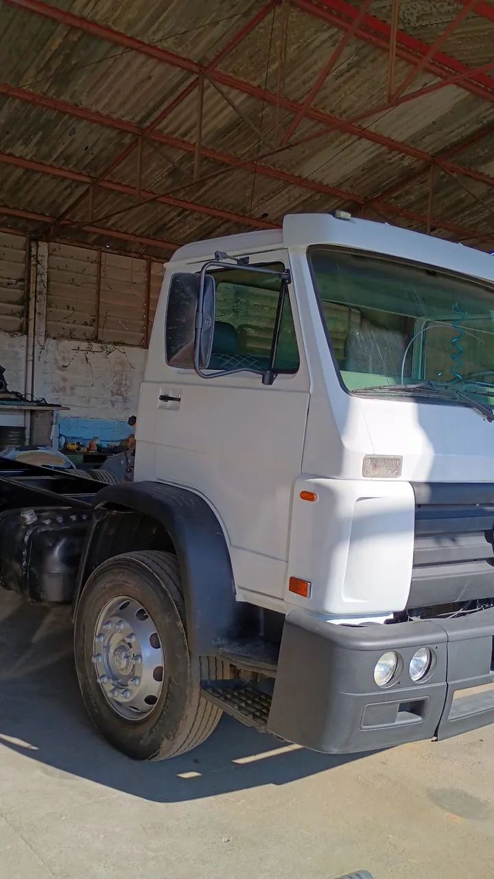 VW 13180 4/2 chassi reduzido 
