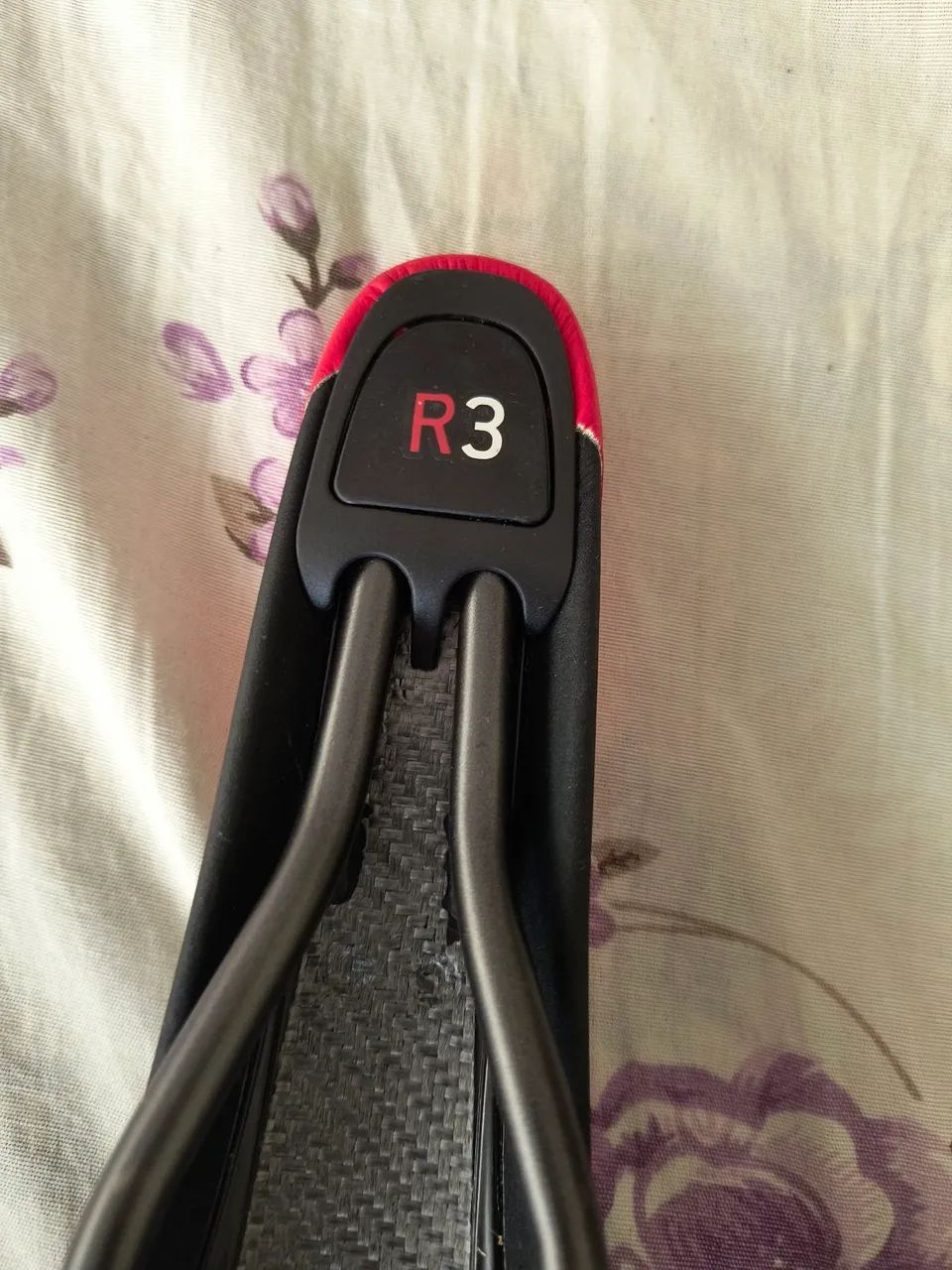 Selim de Bicicleta Fizik R3 original  - Foto 2