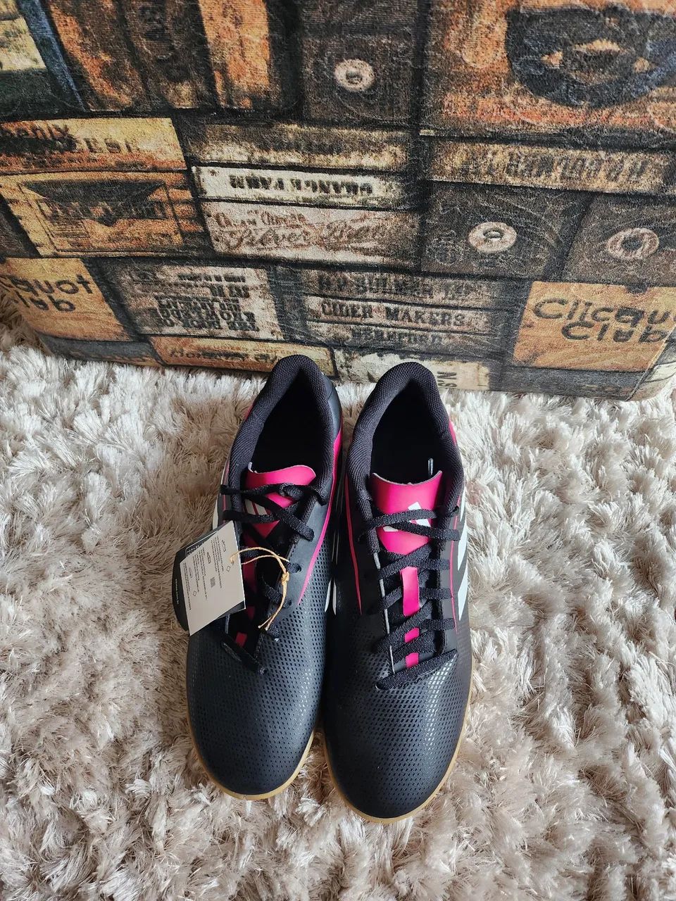 Tamanho 41 e 42 Futsal original Adidas Futsal Preto e Rosa - Foto 2