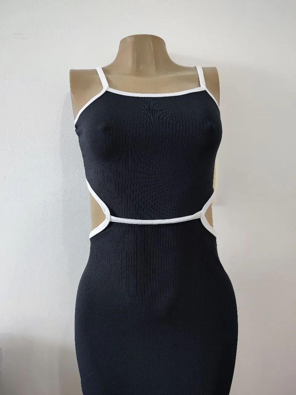 Vestido midi preto  - Foto 3