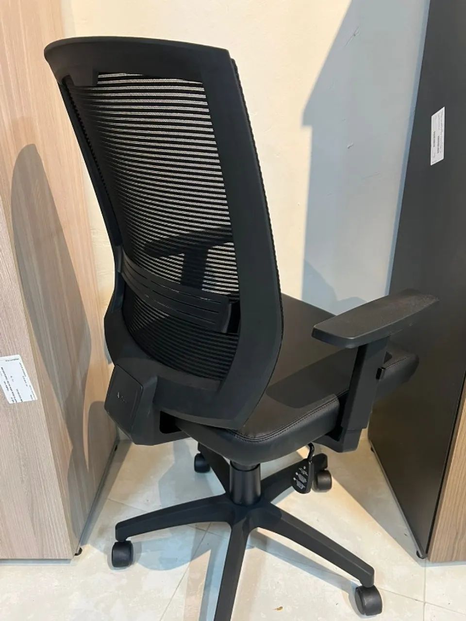 Cadeira de Escritório Giratória New Pronta Entrega - Entrega Rápida - Foto 2