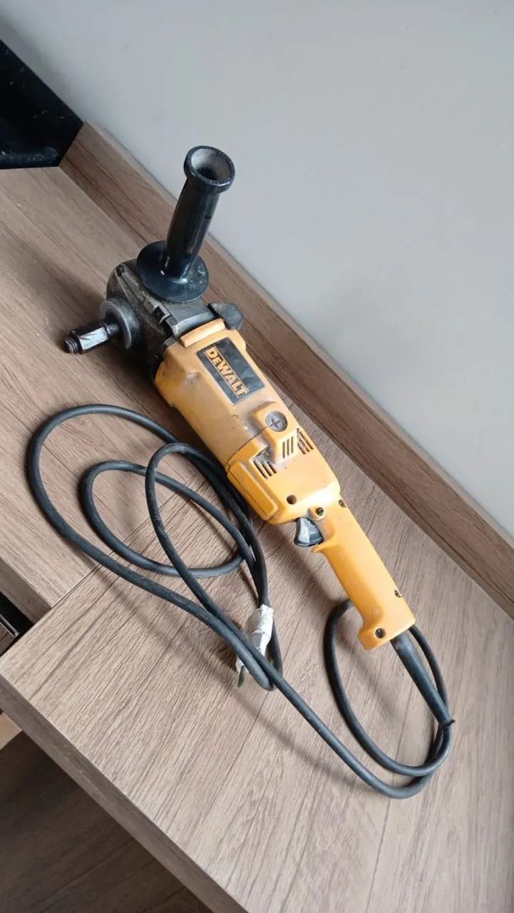 Lixadeira Orbital Dewalt