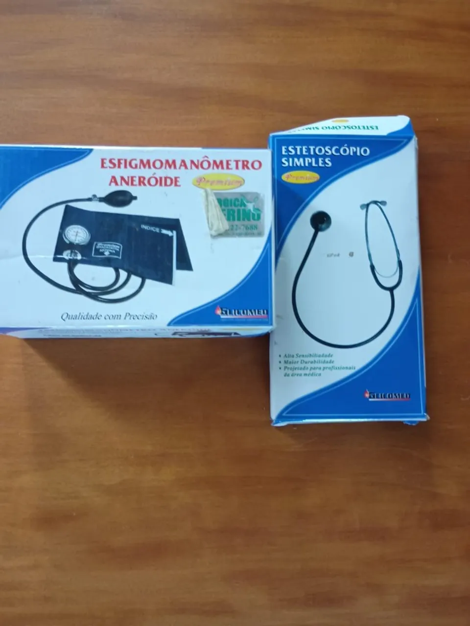 esfigmomanômetro aneróide e estetoscópio simples clicomed