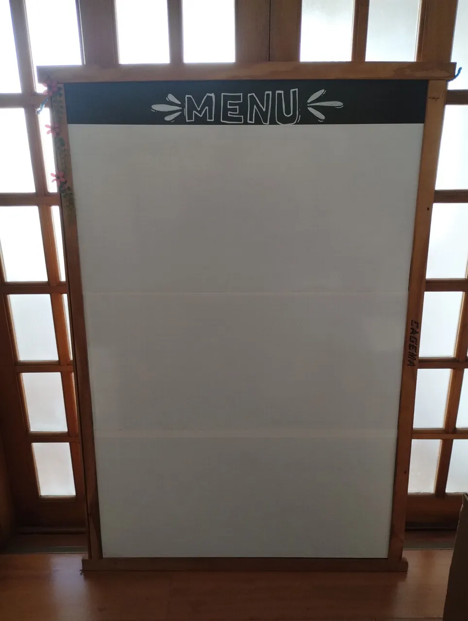 Quadro Menu com Moldura de Madeira