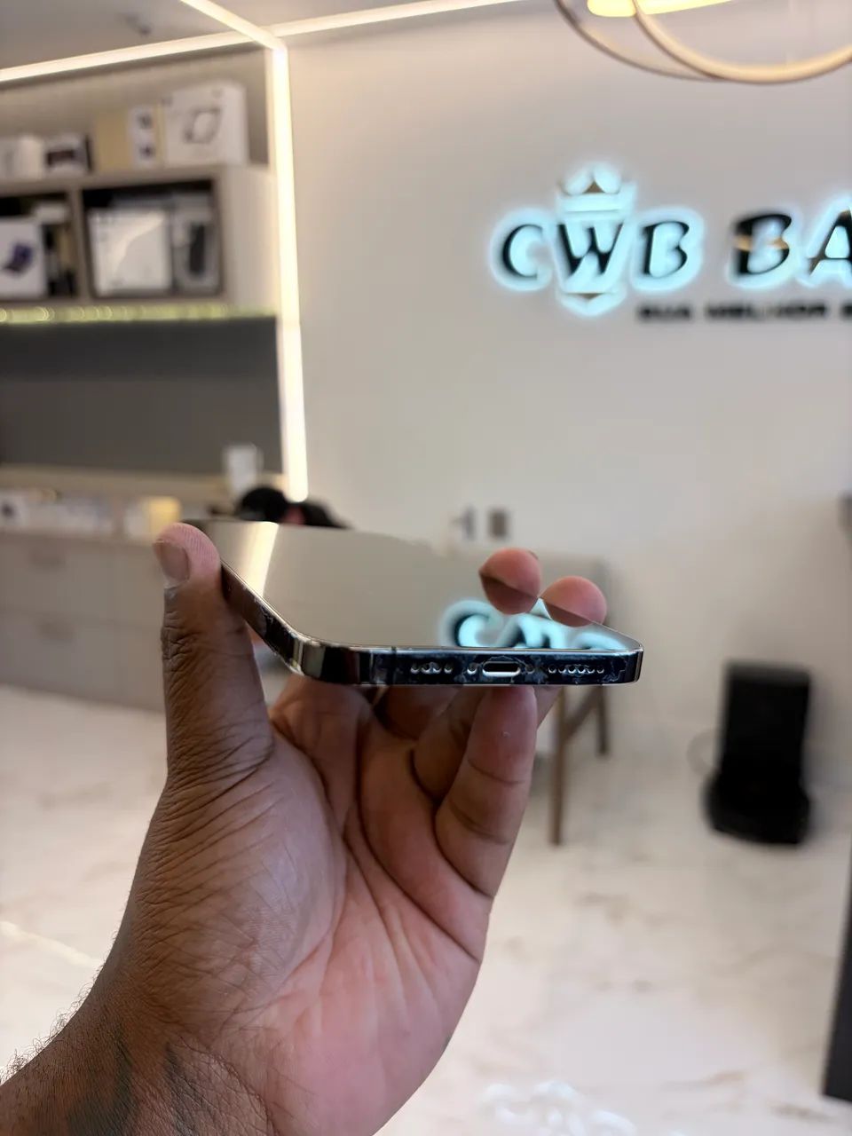 iPhone 12 Pro Max 512GB Grafite Bateria 83% Chassi descascando- Usado - Foto 4