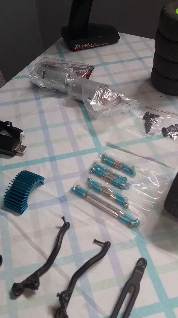 Alto modelo wltoys escala 1/12 