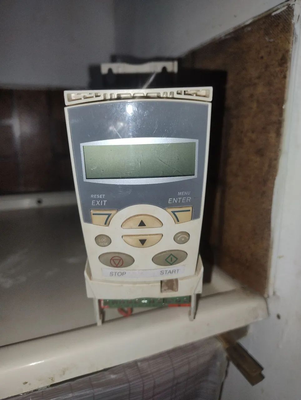 Inversor de Frequência Trifásico<br>2CV/1,5kW 380V 4,1A<br>ACS355-03E-04A1-4 - Foto 5