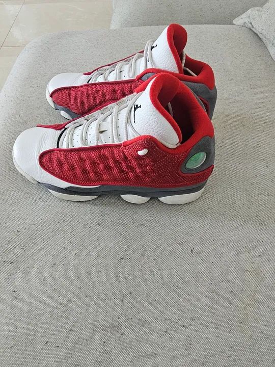 Tenis nike jordan retro 13 original Numeracao 37 - Foto 2