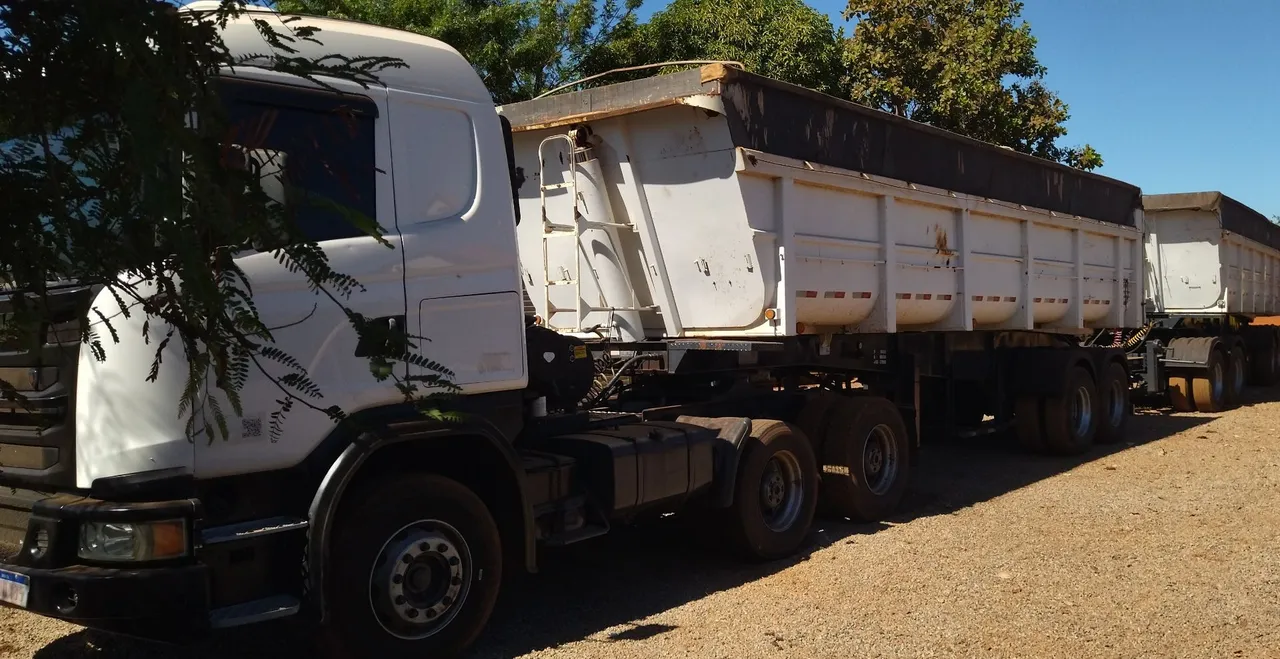 Scania 440 com Rodo caçamba.