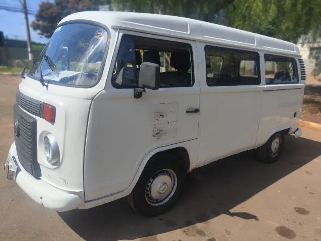 Kombi VW 2013/2014 | Álcool e Gasolina | 9 Lugares | Frota de Empresa | Pneus Novos - Foto 3
