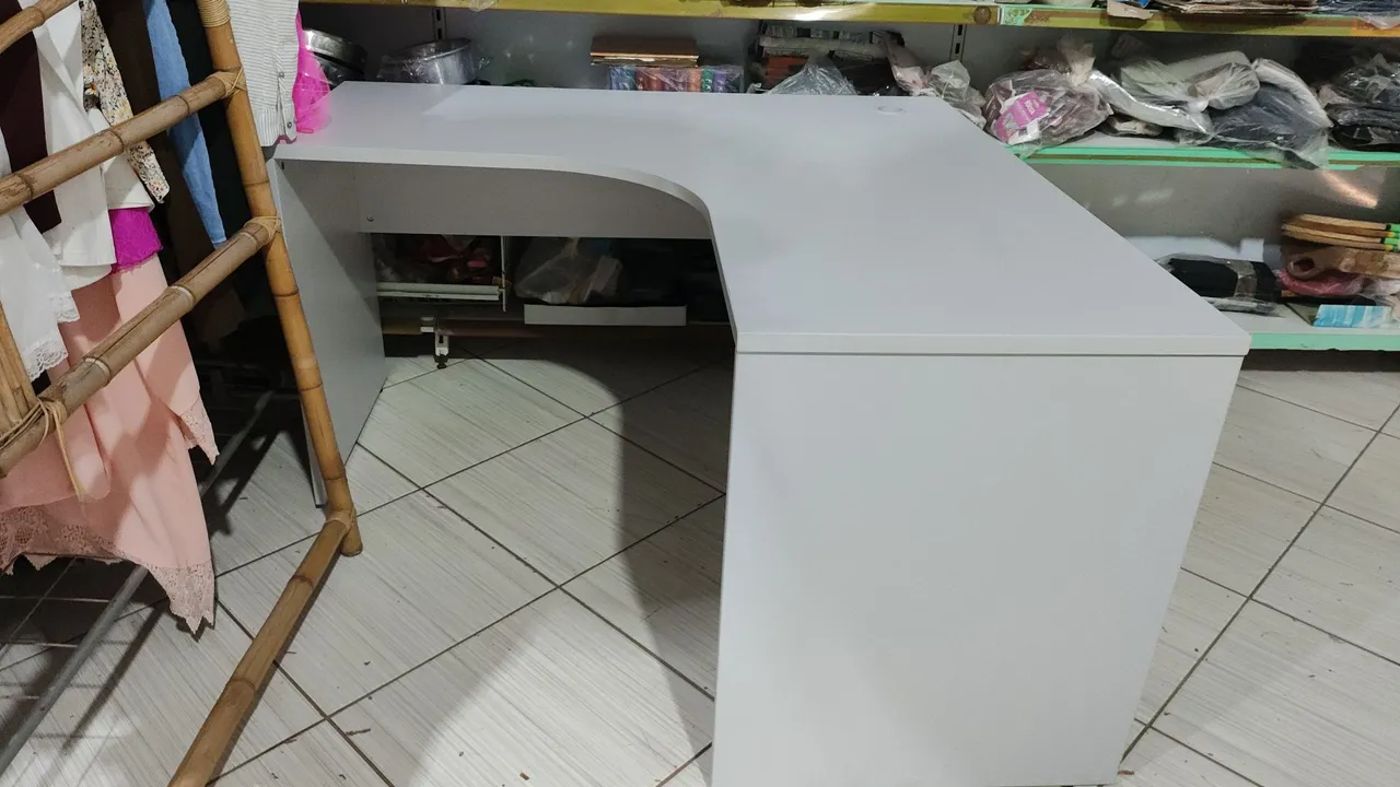 Mesa em L Branca para Escritório nova