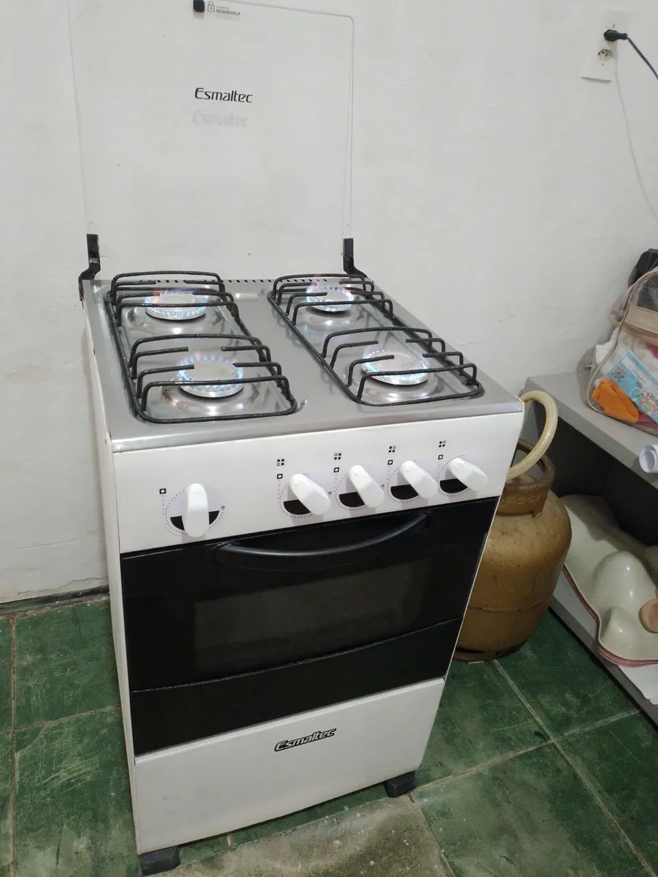 Fogão Esmaltec 4 Bocas com Acendimento Automático