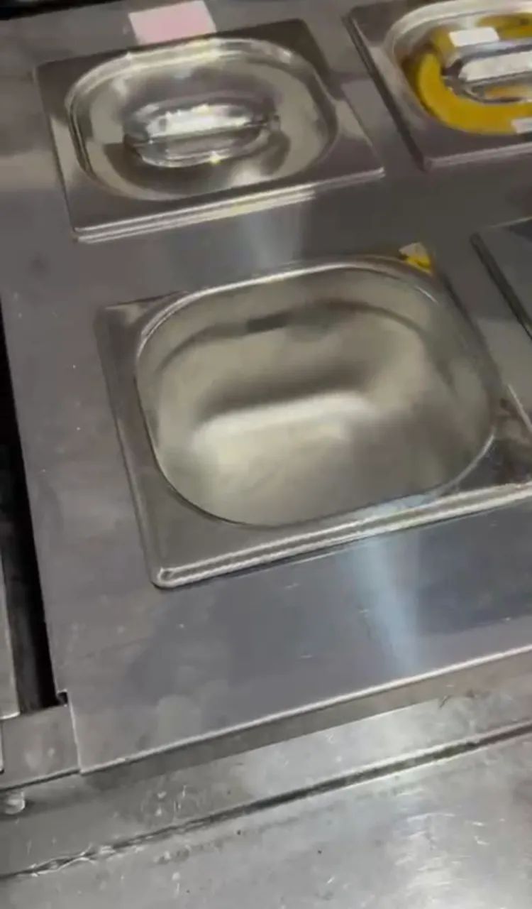 Balcão refrigerado com freezer e cubas - Foto 5