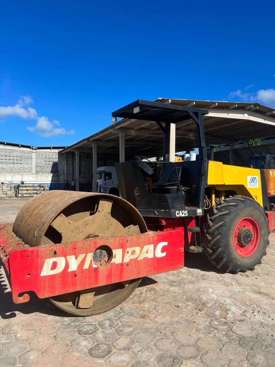 Rolo compactador Dynapac CA25