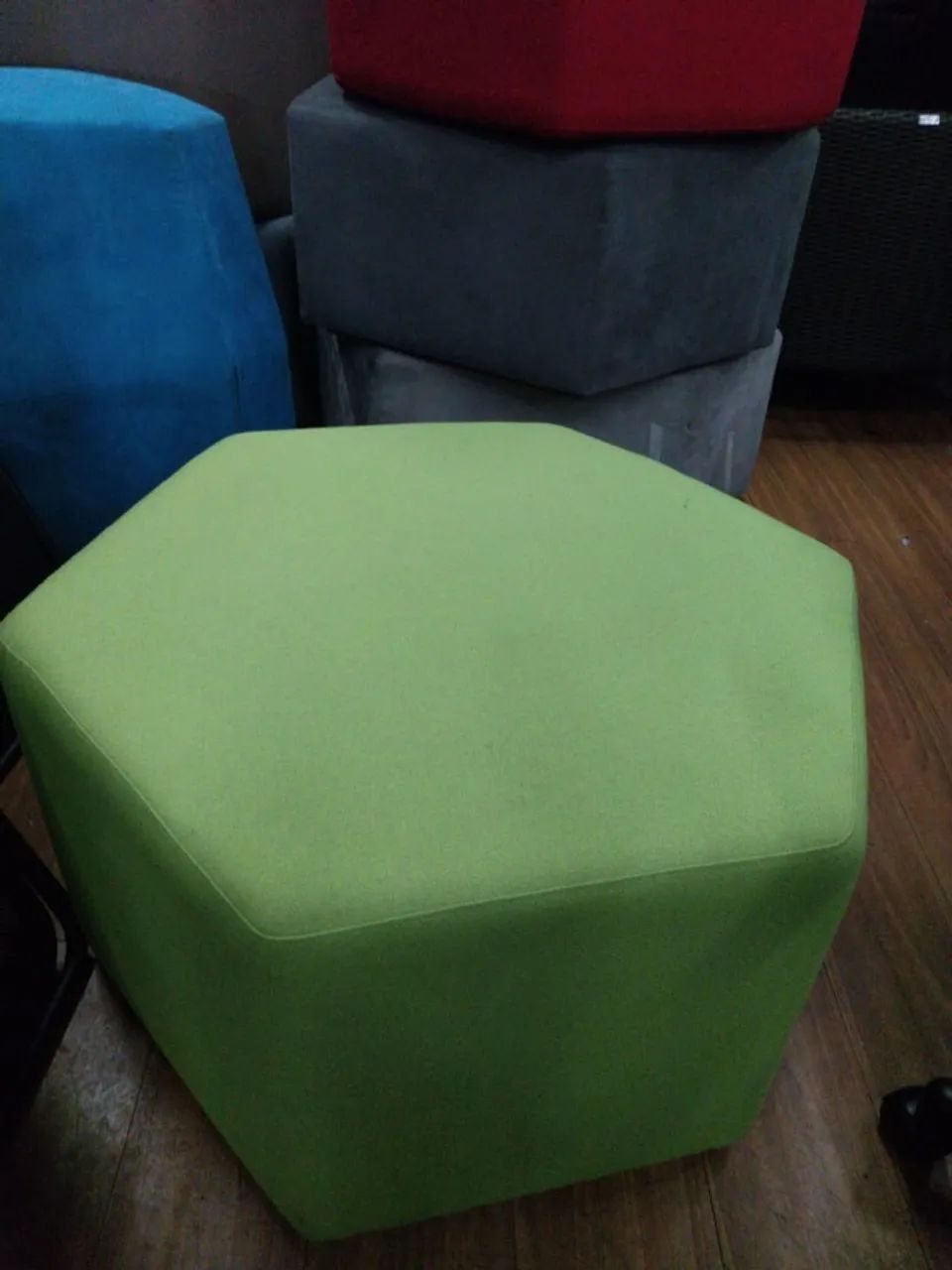 Puff hexagonal para Escritório - Cavaletti  - Foto 5