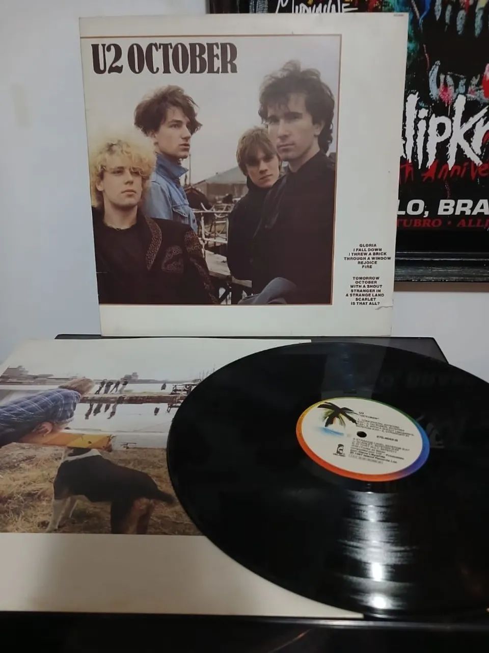 LP Disco de Vinil U2 - October471859598124001281