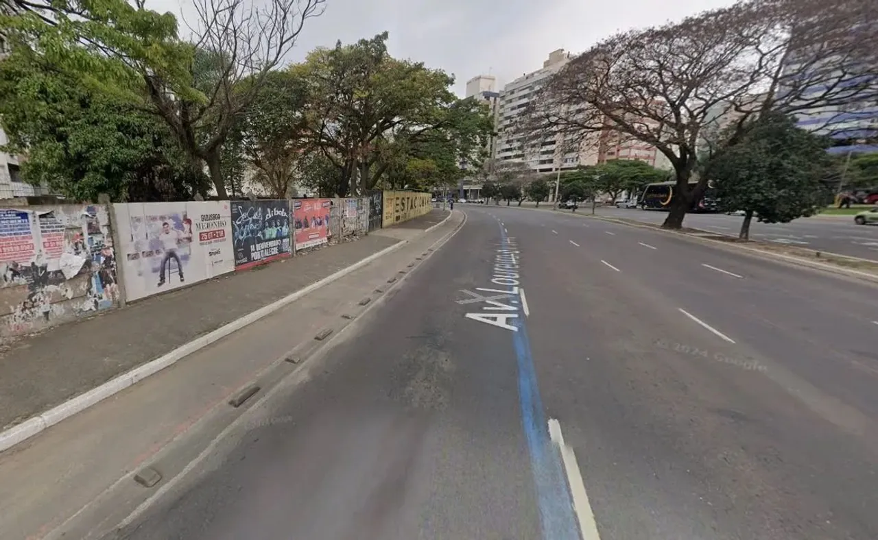 Terreno na Av Loureiro da Silva com 542m², Cidade Baixa, POA