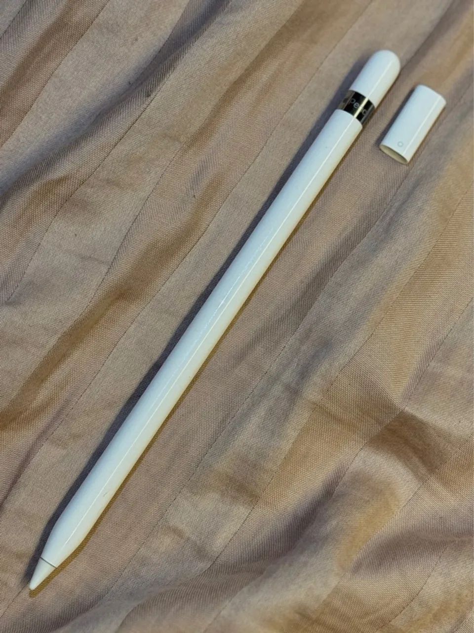 Caneta Apple Pencil 1a geração com adaptador para carregamento