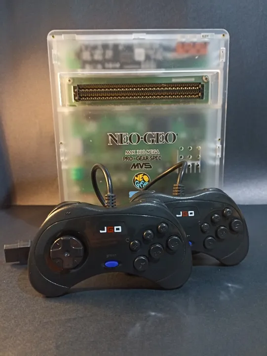 PLACA NEO GEO MVS - CONSOLIZADA EM CAIXA DE ACRÍLICO, CARTUCHO VERTICAL