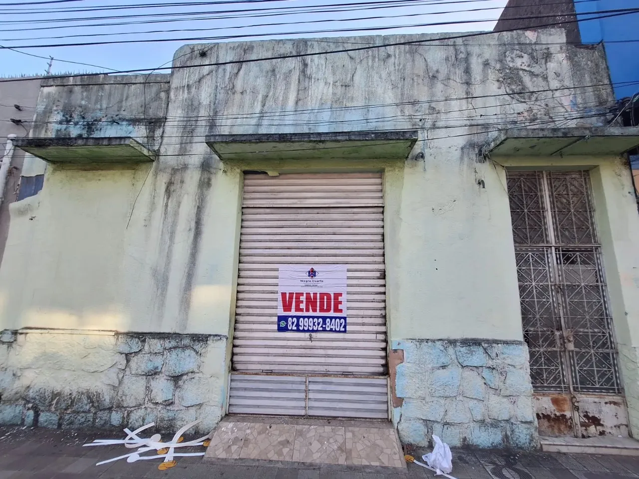 Imóvel para venda possui 300 metros quadrados com 3 quartos em Centro - Maceió - AL
