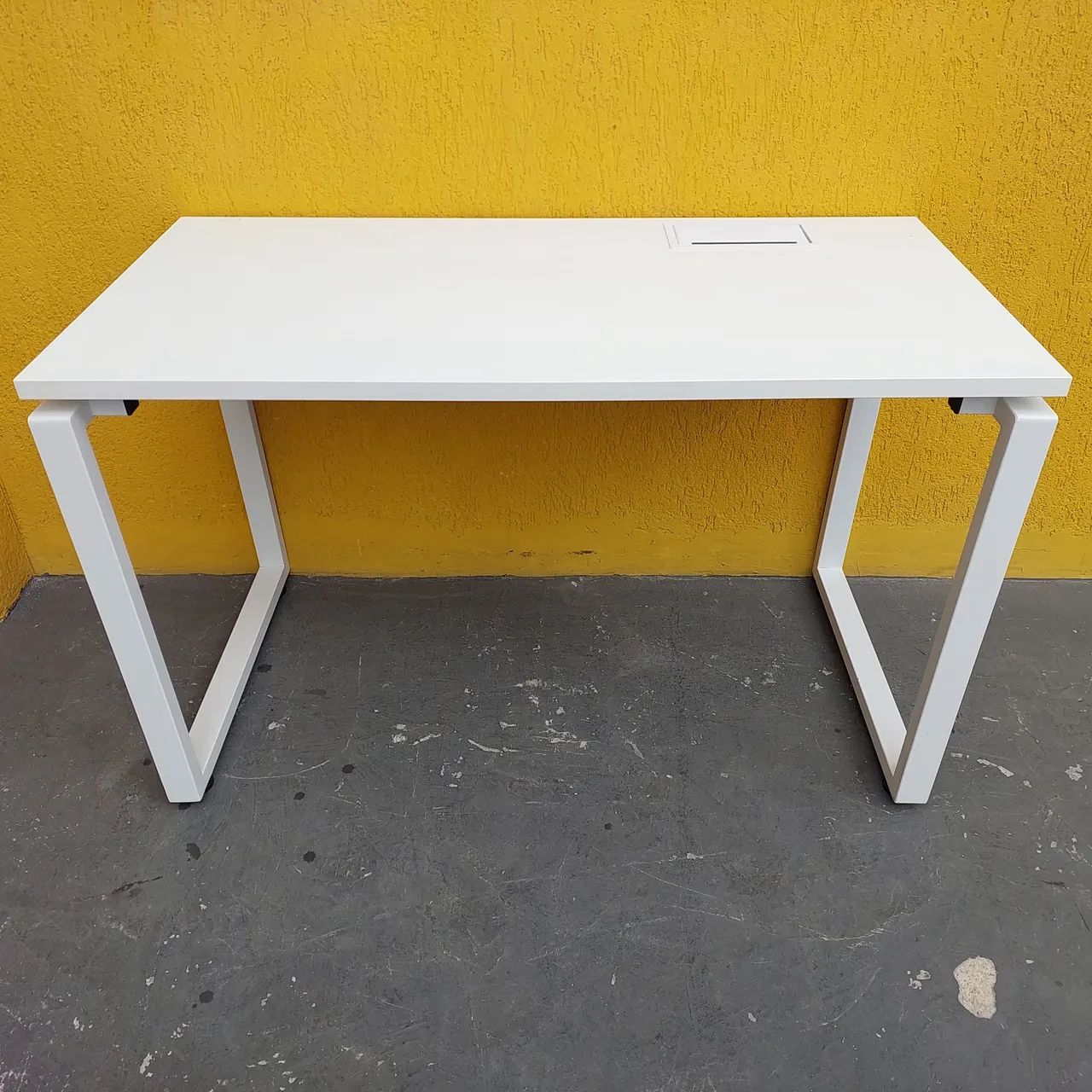 Mesa escritório branca 1.20x60 - Foto 5