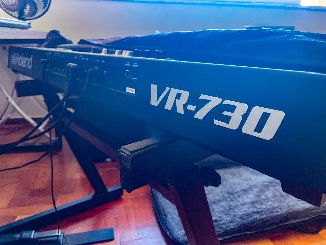 Roland VR-730 Novíssimo + Bag Acolchoado + Capa de proteção