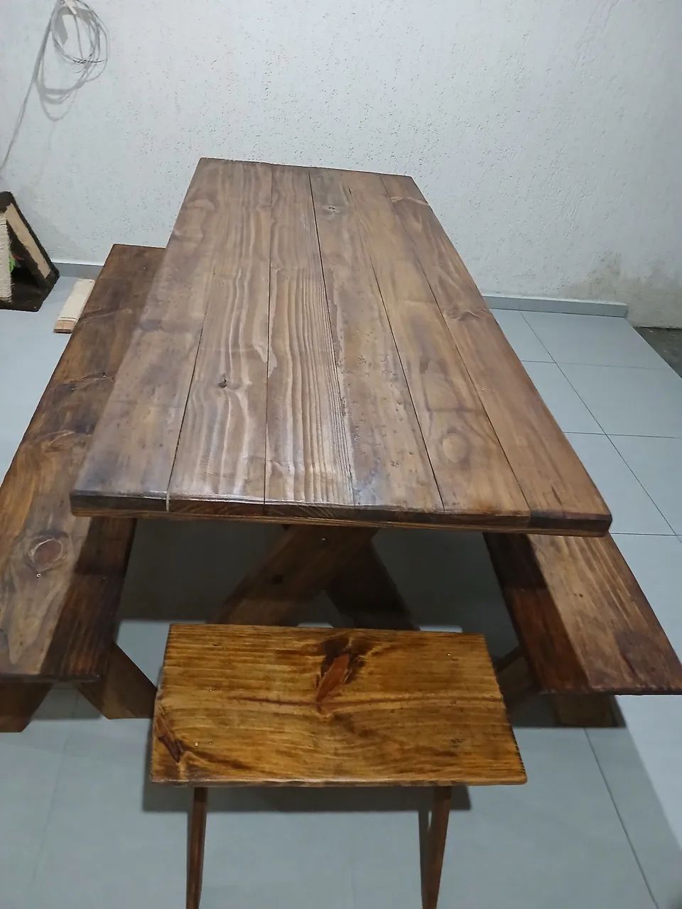 Mesa de madeira para área externa com bancos - Foto 5