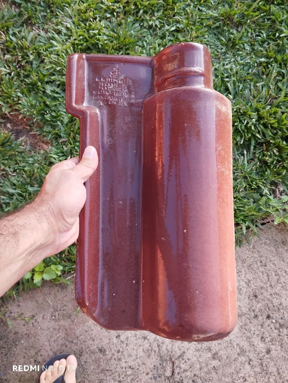 Telha cerâmica colonial vitrificada