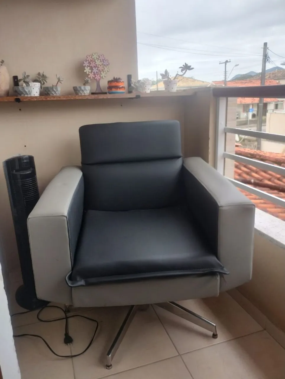 Poltrona de escritório moderna e confortável