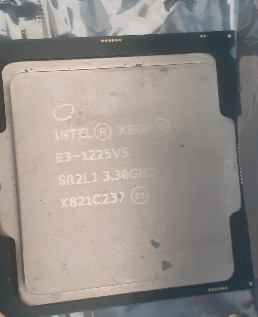 Xeon e3 v5 3.3 GHZ 
