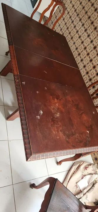 Mesa de Jantar de Madeira Maciça