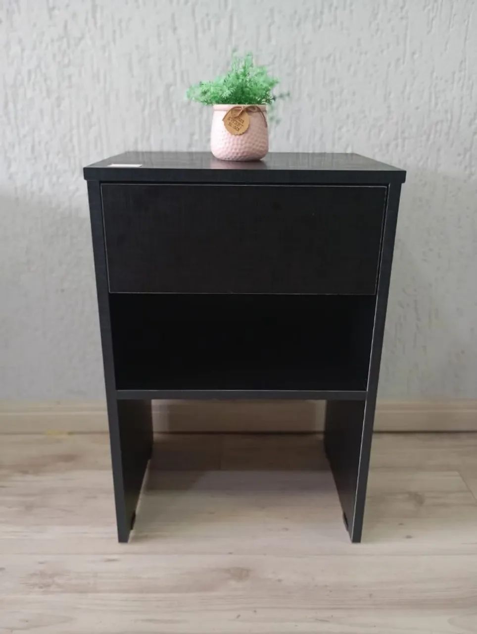 Mesa de Cabeceira com Gaveta e Prateleira - Foto 4