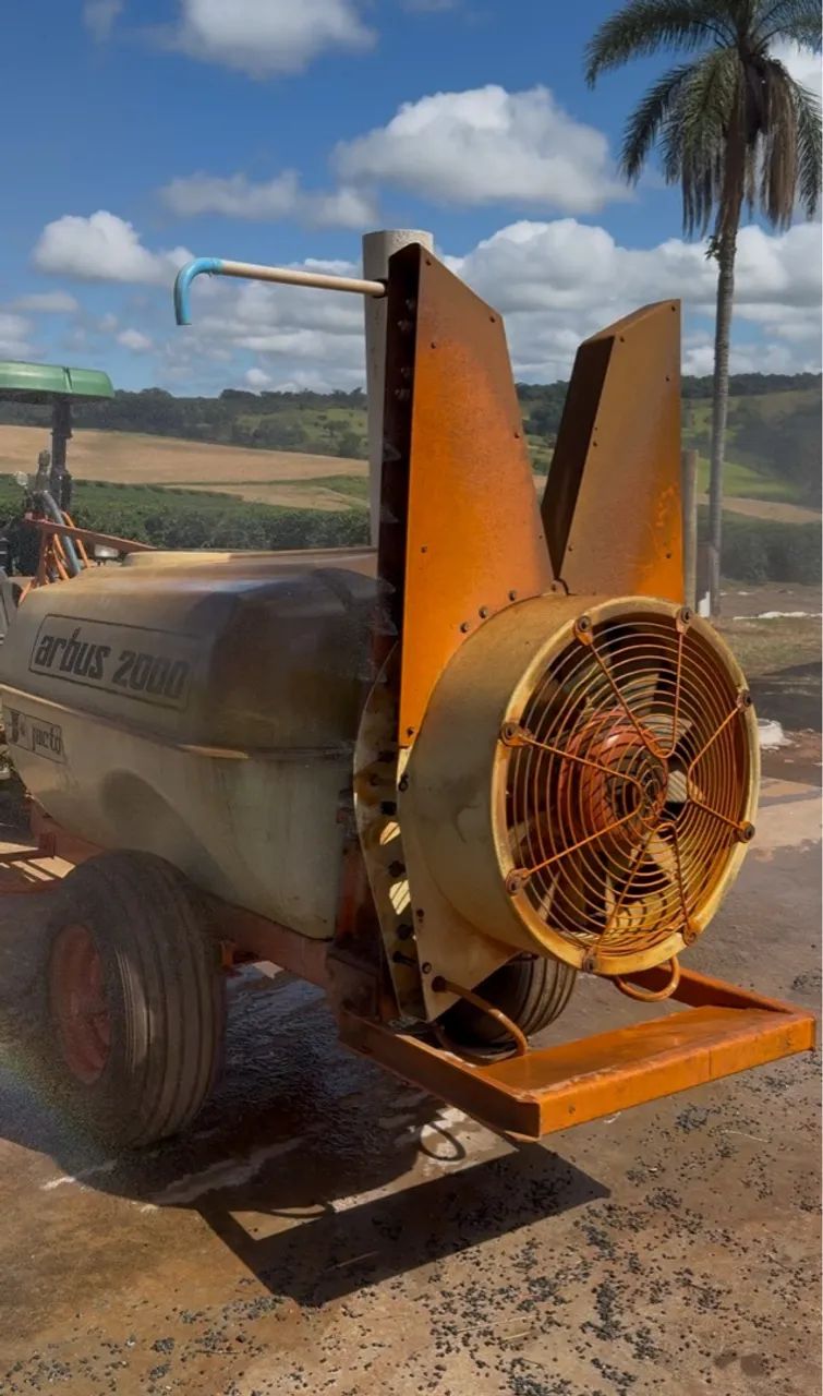 Pulverizador Arbus 2000 