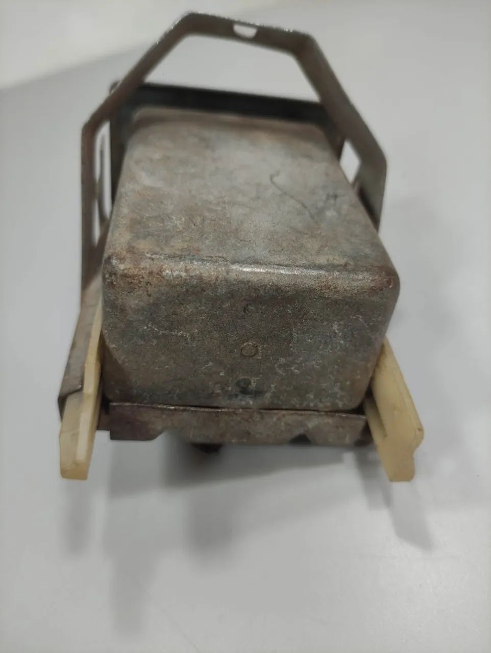 Cinzeiro Com Suporte Original Belina E Corcel 8bl (Usado) - Foto 3
