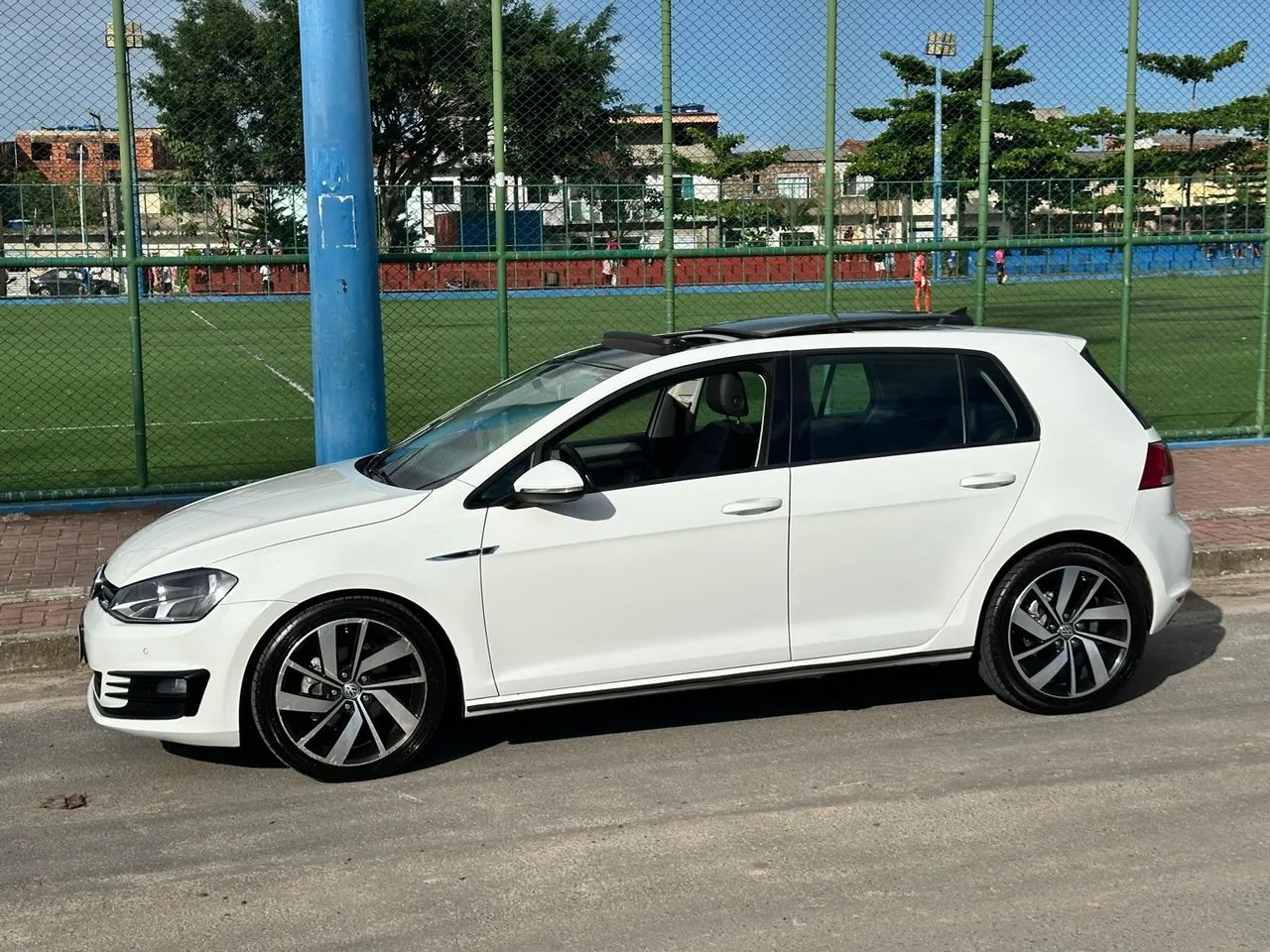 GOLF MK7 2016 1.6 MSI MANUAL TETO SOLAR - Foto 3