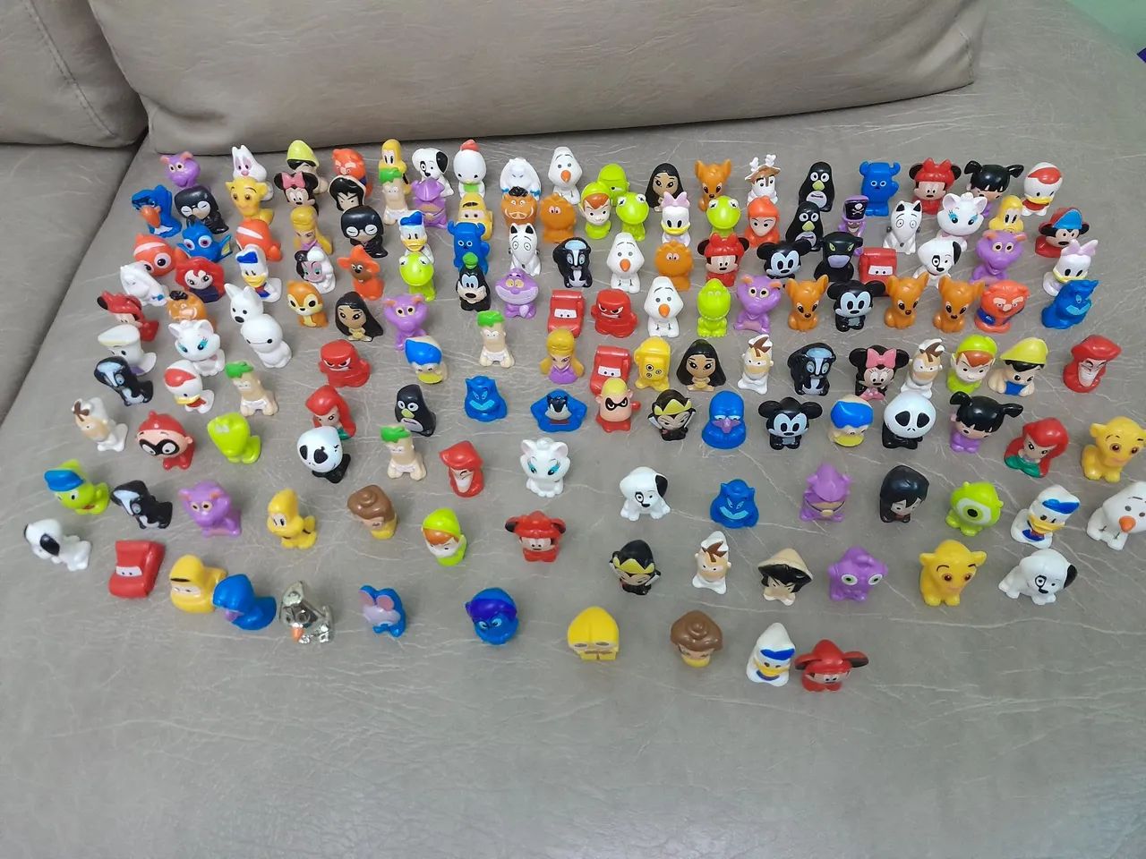 Coleção de Gogos Disney 157 peças.  - Foto 3