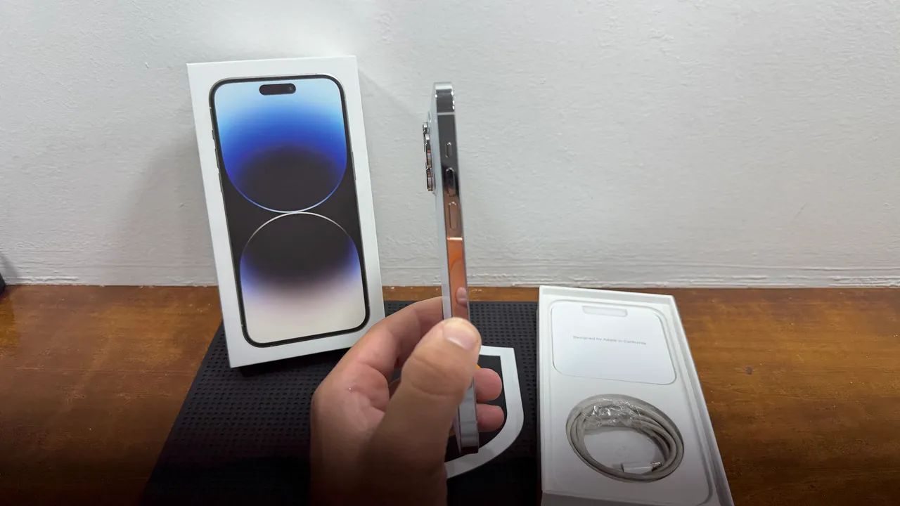 IPhone 14 Pro Max 256GB Silver - semi novo - Celulares e