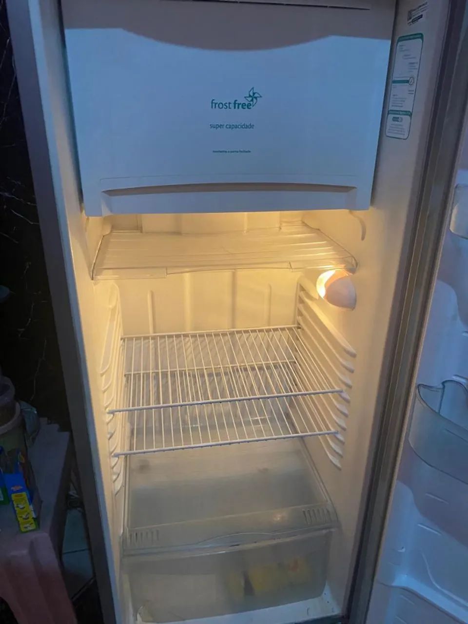 Vende-se geladeira consul