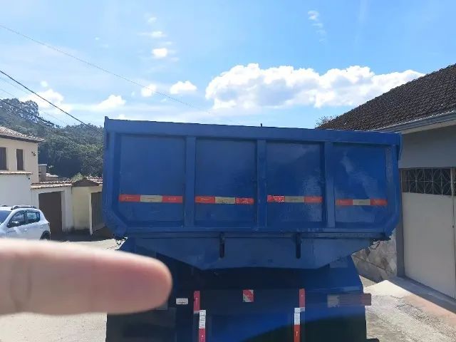 MB-1215 C  ano 2001 - Foto 2