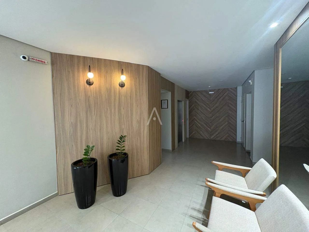 APARTAMENTO SEMI MOBILIADO NO CENTRO - Foto 4
