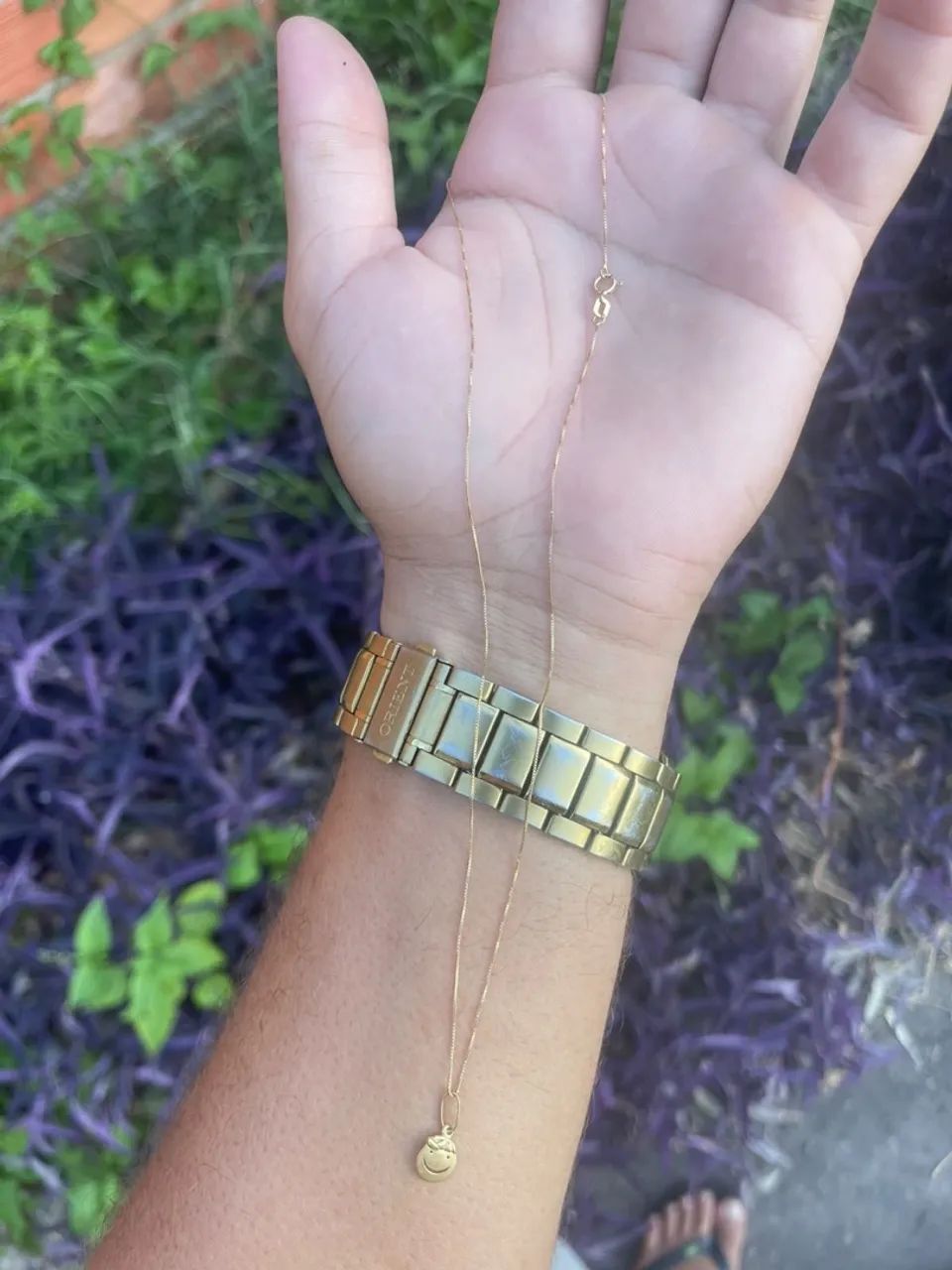 Colar feminino em ouro 18
